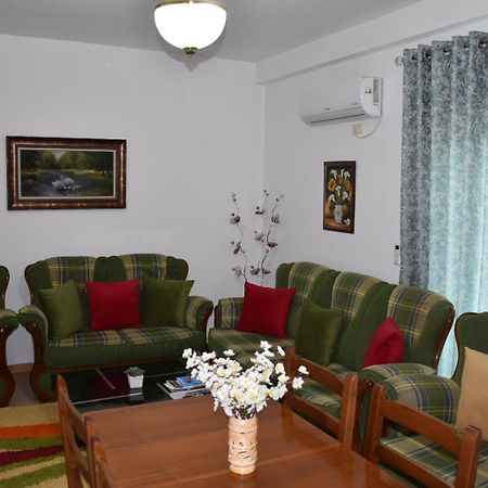 Leo Apartment Permet Exterior photo