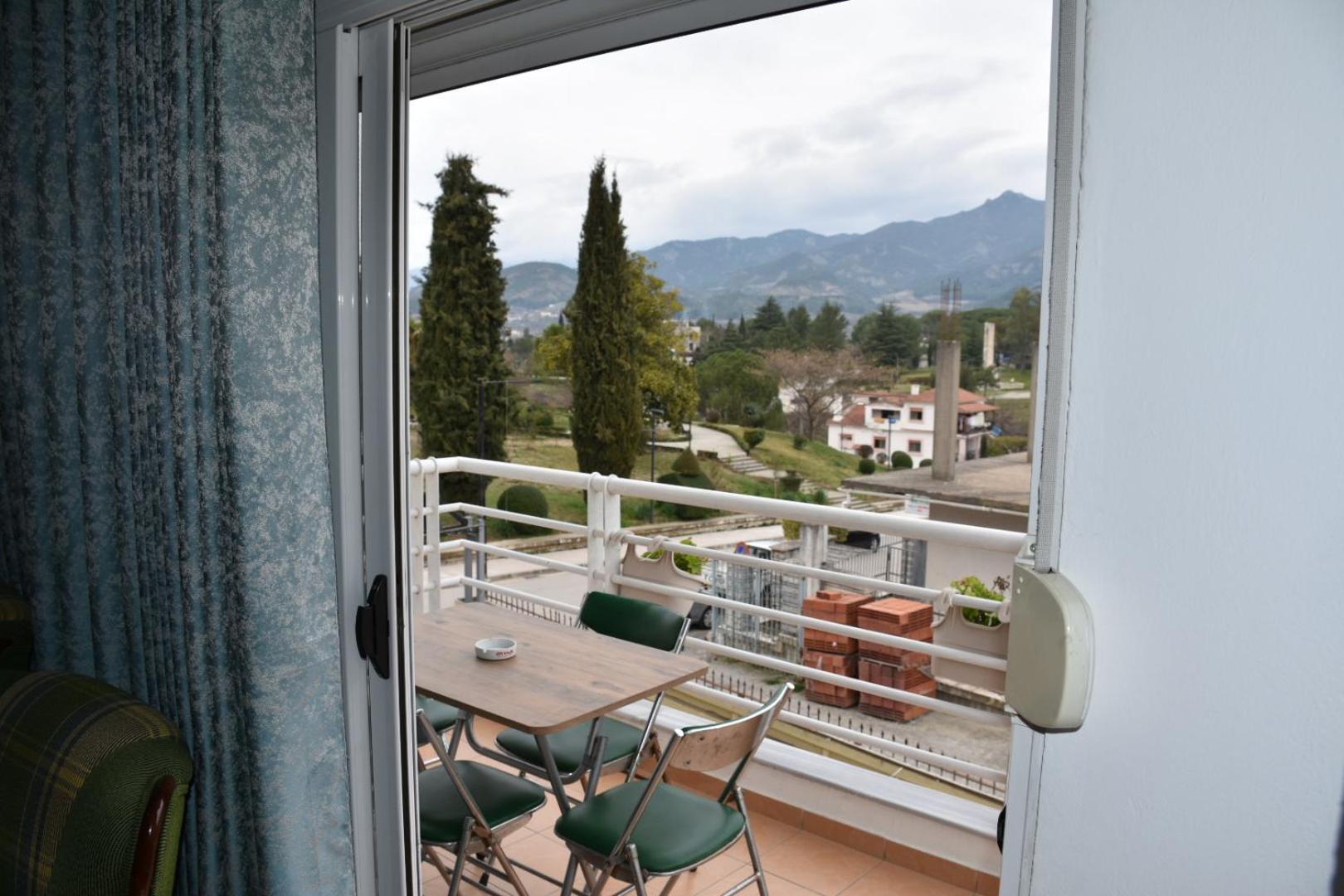 Leo Apartment Permet Exterior photo